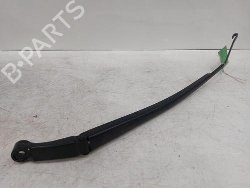 front-windshield-wiper-arm-toyota-yaris-_p21_-_pa1_-_ph1_-2020-26827922 main image