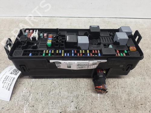 Used Fuse box LAND ROVER RANGE ROVER IV (L405) 4.4 SDV8 4x4 (340 hp) 26754658