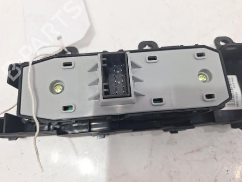 Switch KIA NIRO I (DE) 1.6 GDI Hybrid | BP31927724I30
