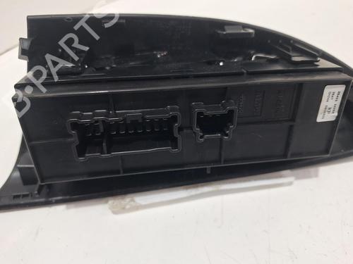 Switch NISSAN JUKE (F15) 1.6 | BP31965110I30