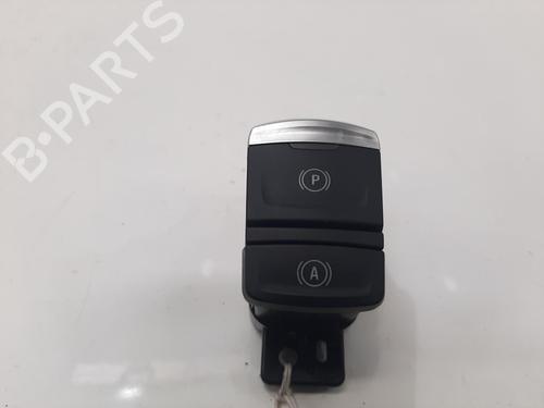 hand-brake-renault-arkana-i-lcm_-ldn_-2019-26756196 main image