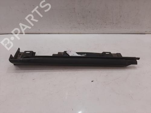 Used Right sideskirt Right sideskirt 37647806 37647806