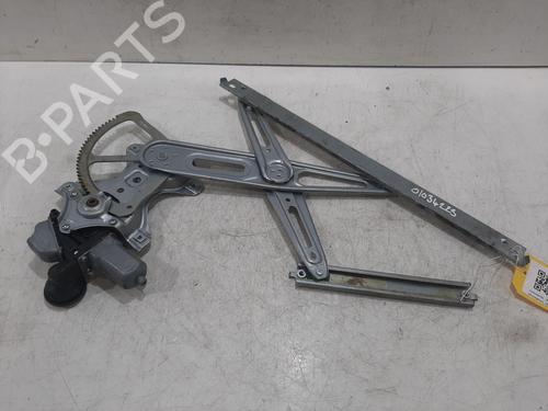 Used Front right window mechanism TOYOTA YARIS (_P13_) 1.3 (NSP130_, NSP130) (99 hp) 30517137