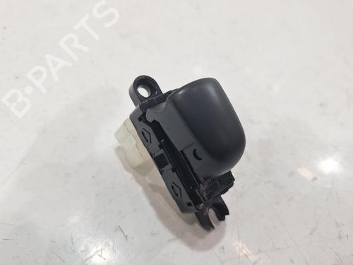 Switch NISSAN JUKE (F16_) 1.0 | BP31628280I30