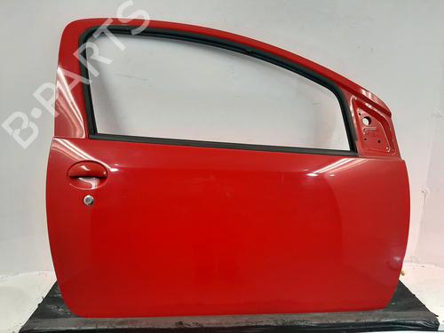Used Right front door TOYOTA AYGO (_B1_) 1.0 (KGB10_, KGB10R) (68 hp) 29741882