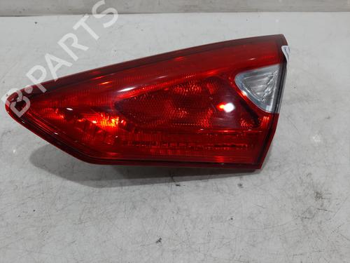 right-taillight-nissan-pulsar-hatchback-c13-2014-35769380 main image
