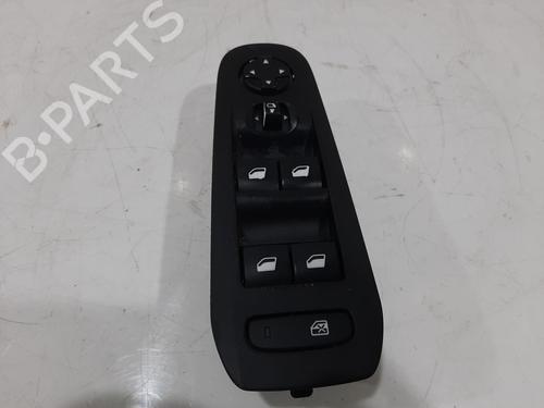 Used Switch Switch PEUGEOT 308 II (LB_, LP_, LW_, LH_, L3_) 1.6 BlueHDi 120 (120 hp) 33648084 33648084