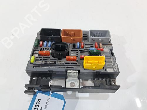 Used Fuse box Fuse box CITROËN BERLINGO MULTISPACE (B9) 1.6 (90 hp) 33700043 33700043