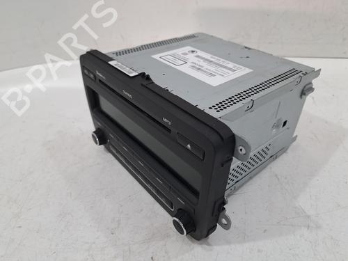 Used Radio SKODA ROOMSTER (5J7) 1.6 TDI (90 hp) 31964579