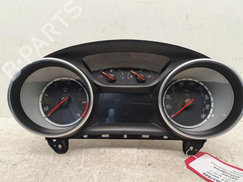 Used Instrument cluster VAUXHALL INSIGNIA Mk II (B) Hatchback (Z18) 1.6 D (68) (136 hp) 26807572