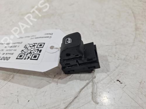 Switch BMW 1 (F40) M 135 i xDrive | BP32120475I30