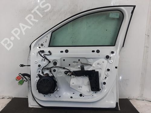 Right front door VAUXHALL CORSA Mk V (F) 1.2 | BP31009616C3