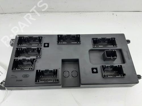 Used Fuse box LAND ROVER RANGE ROVER SPORT II (L494) 4.4 SDV8 4x4 (340 hp) 26869206