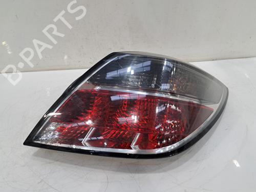 Used Right taillight Right taillight VAUXHALL ASTRA Mk V (H) (A04) 1.6 (L48) (115 hp) 35922195 35922195