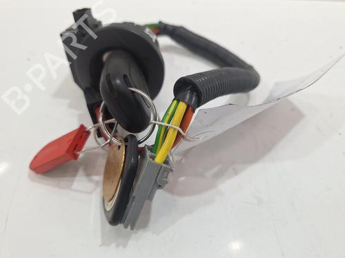Ignition barrel VAUXHALL VIVARO A Bus (X83) 2.0 CDTI | BP27720334M48 