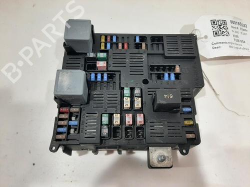 Used Fuse box VOLVO XC90 II (256) B5 Mild-Hybrid AWD (235 hp) 30359905