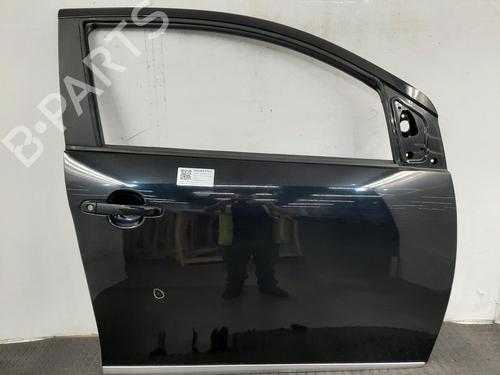 right-front-door-toyota-aygo-_b4_-2014-38919179 main image