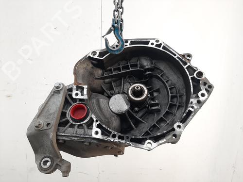 Used Gearbox VAUXHALL CORSA Mk IV (E) (X15) 1.4 (90 hp) 26787409