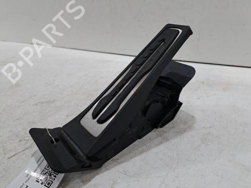 Pédale BMW 1 (F40) M 135 i xDrive (306 hp) 32120476