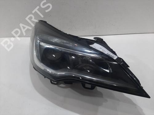 Used Right headlight VAUXHALL ASTRA Mk VII (K) (B16) 1.4 (100 hp) 31305712