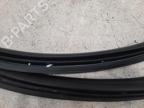 Rubber door seal LAND ROVER DEFENDER Station Wagon (L663) P525 4x4 | BP29235783C142 