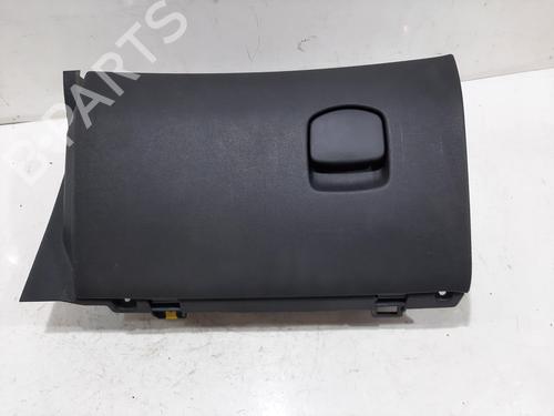 Used Glove box Glove box VAUXHALL CORSA Mk III (D) (S07) 1.4 (L08) (101 hp) 35769018 35769018