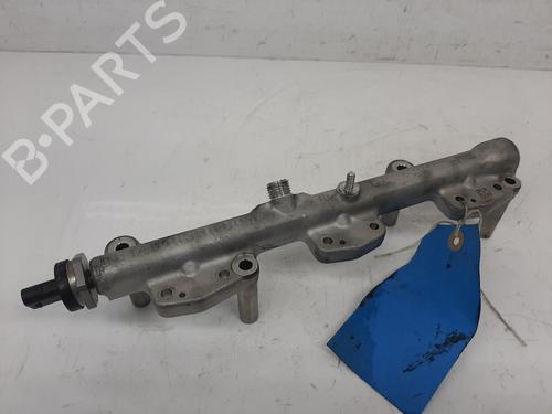 Used Injection rail BMW 1 (F40) 118 i (140 hp) 26746123