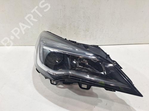 Used Right headlight VAUXHALL ASTRA Mk VII (K) (B16) 1.5 CRDI (122 hp) 31685879