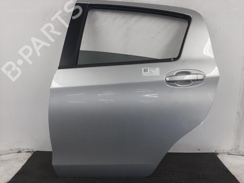 Used Left rear door TOYOTA YARIS (_P13_) 1.5 Hybrid (NHP130_, NHP130) (101 hp) 32380229