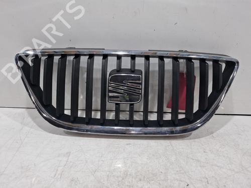 Used Grille Grille SEAT IBIZA IV (6J5, 6P1) 1.4 (85 hp) 40040189 40040189