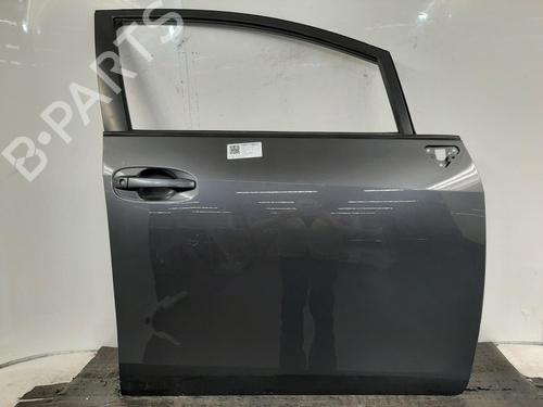 Used Right front door Right front door 38447065 38447065