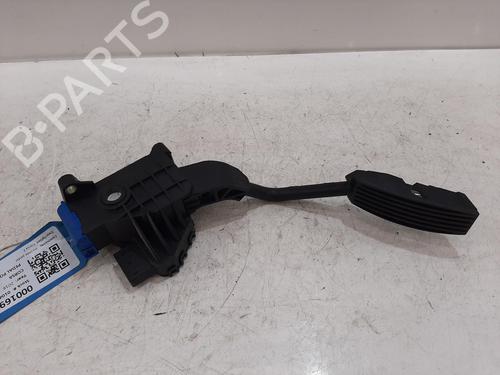 Pédale Pédale VAUXHALL CORSA Mk IV (E) (X15) 1.4 (90 hp) 34121477 34121477
