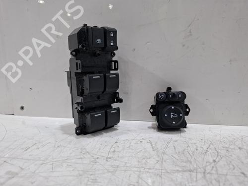 Used Right front window switch Right front window switch HONDA HR-V (RU) 1.6 i-DTEC (RU8) (120 hp) 39757224 39757224