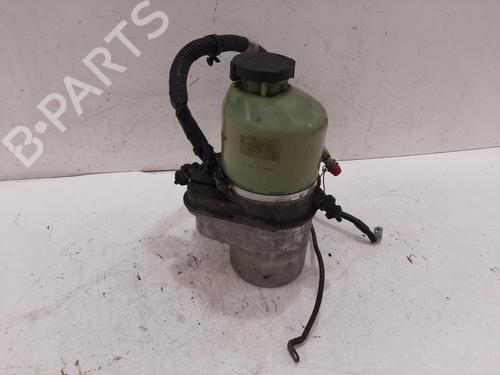 Used Steering pump VAUXHALL ZAFIRA Mk II (B) (A05) 1.6 (115 hp) 32380324