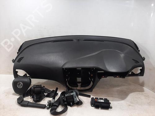Used Airbag Kit VAUXHALL VIVA (C16) 1.0 (75 hp) 31846408