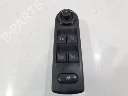 Used Switch RENAULT CAPTUR I (J5_, H5_) 1.5 dCi 90 (J5N4, J5M5, J5MW, J5M6, J5AL, J5AJ) (90 hp) 31751177