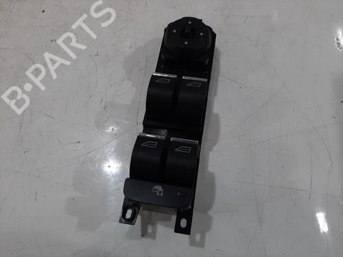 Used Right front window switch Right front window switch 33988038 33988038