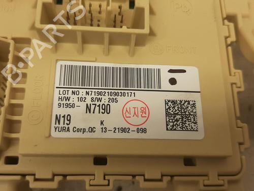 Fuse box HYUNDAI TUCSON (NX4E, NX4A) 1.6 T-GDi | BP26817653E1 - Image 3