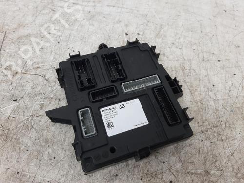 Used Control unit RENAULT CAPTUR II (HF_) E-TECH 160 (158 hp) 26846773