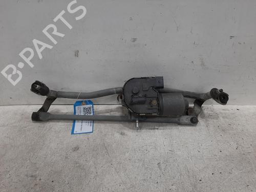 Used Front wiper motor AUDI A3 (8P1) 1.6 (102 hp) 26746748