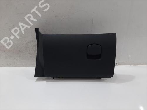 Used Glove box Glove box VAUXHALL CORSA Mk III (D) (S07) 1.3 CDTI (L08) (75 hp) 33647201 33647201