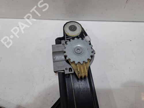 Front right window mechanism BMW 1 Convertible (E88) 118 i | BP29471975C23 