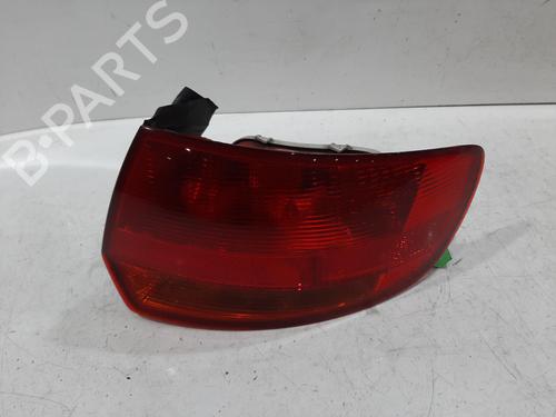 Feu arrière droit AUDI A3 Sportback (8PA) 1.9 TDI (105 hp) 31964549