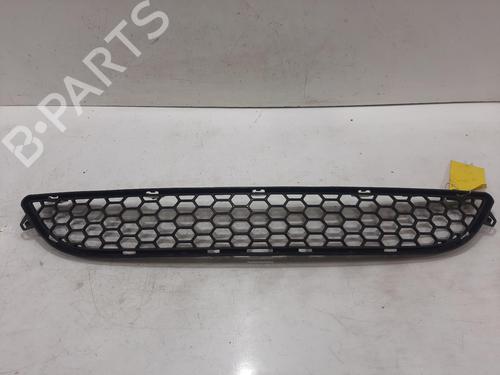 Used Grille VOLVO V60 I (155) D3 / D4 (163 hp) 30788969