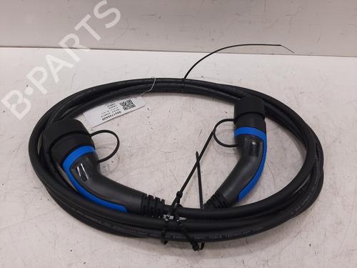 other-jaguar-i-pace-x590-2018-36810527 main image