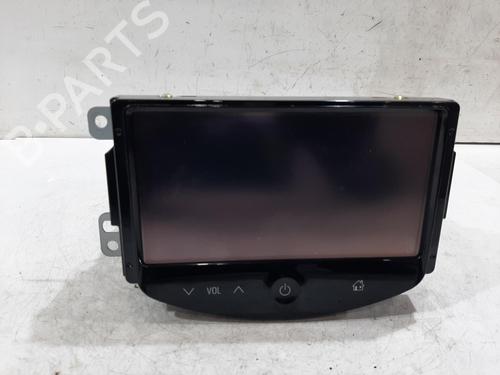 Used Radio VAUXHALL CORSA Mk IV (E) (X15) 1.2 (69 hp) 30695054