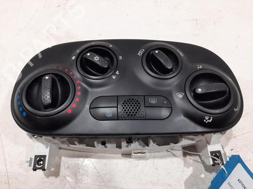 climate-control-fiat-500-312_-2007-32325156 main image