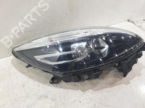 Right headlight RENAULT SCÉNIC III (JZ0/1_) 1.5 dCi | BP32357668C29