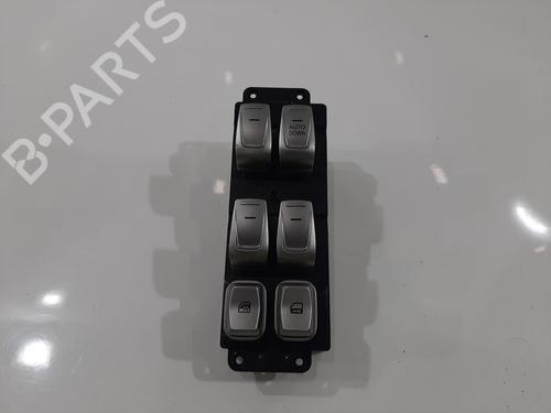 switch-ssangyong-tivoli-2015-36811255 main image