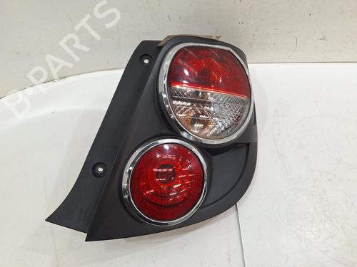 Used Right taillight CHEVROLET AVEO Hatchback (T300) 1.4 (101 hp) 26937748